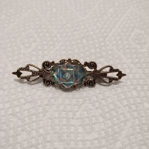 Vintage gold tone brooch